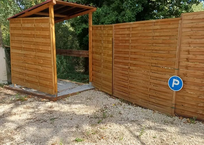 Ferienhaus 2 Places, Les Luciens, Meuble 3 Etoiles *