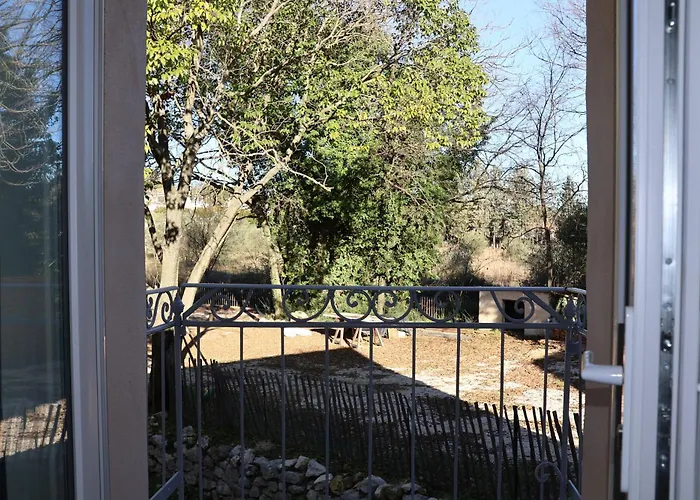 2 Places, Les Luciens, Meuble 3 Etoiles